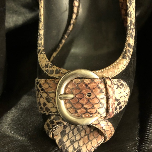 😊Black & snakeskin heels - Picture 2 of 7